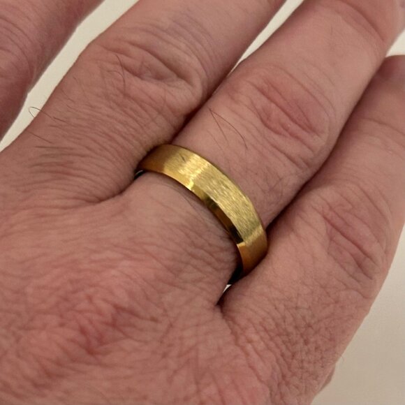 Gold Tone Ring, Size 12 - Picture 4 of 4